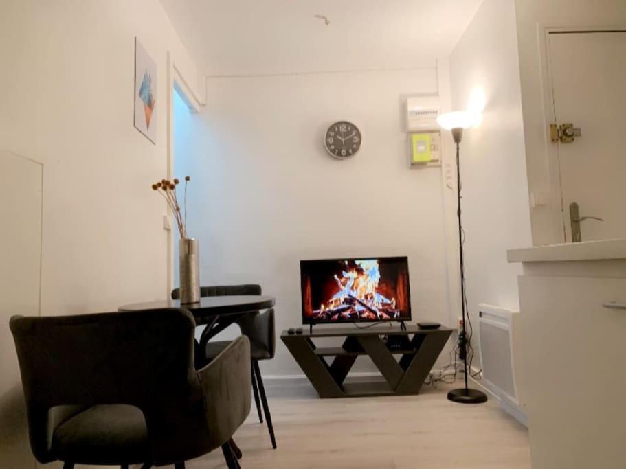 Coquet Appartement 2 Pieces Alfortville Bagian luar foto